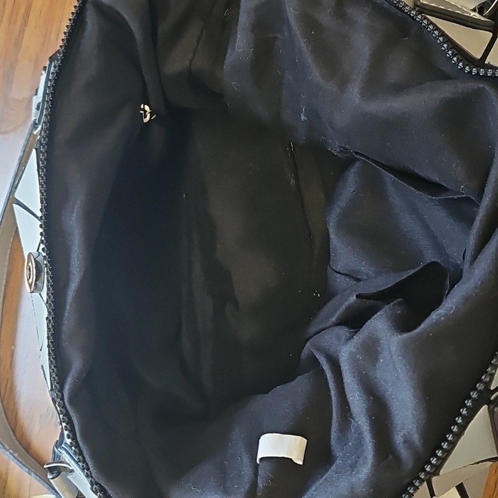 Geometric Patterned Silver Shoulder Or Crossbody … - image 4